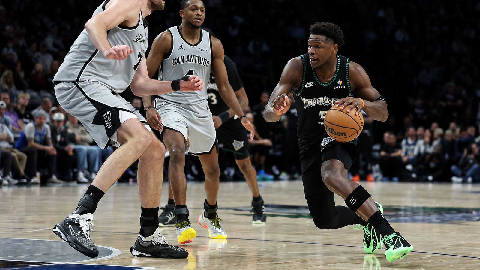 Edwards Returns, Timberwolves Stun Spurs 104-102 in Game 1