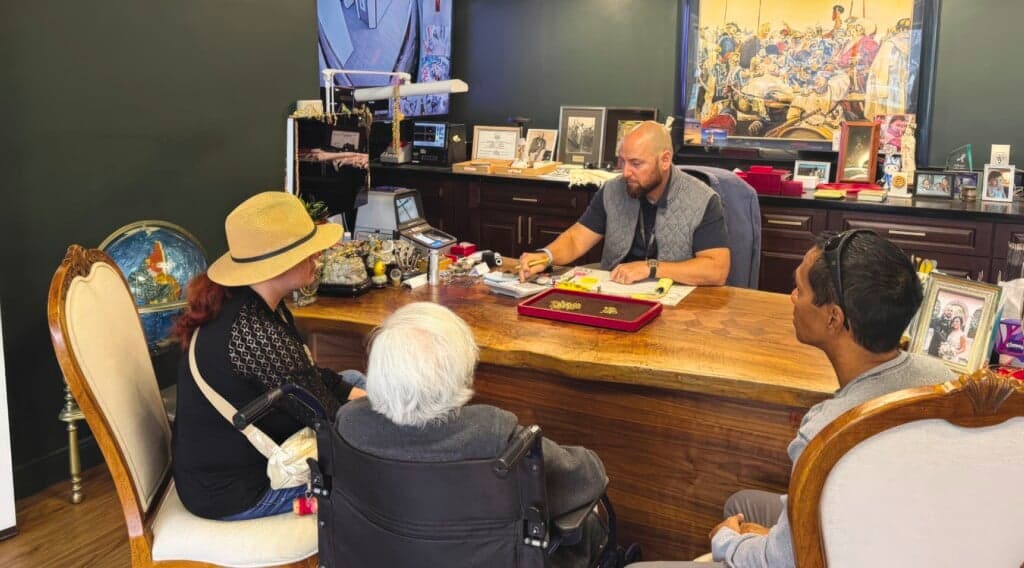 Estate appraiser Moshe Hakemolo builds Hawaii jewelry business on trust