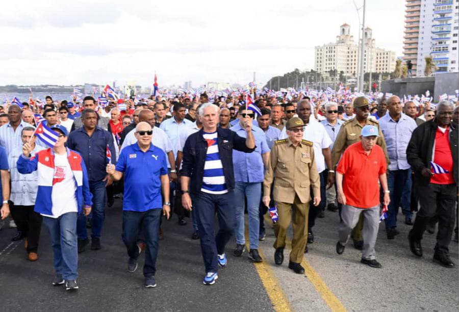 Cubans March Along Malecón Toward U.S. Embassy in Revolutionary Show