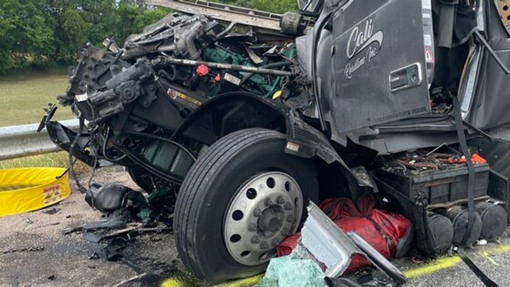 Crash near Exit 92 causes heavy backups on U.S. Highway 1