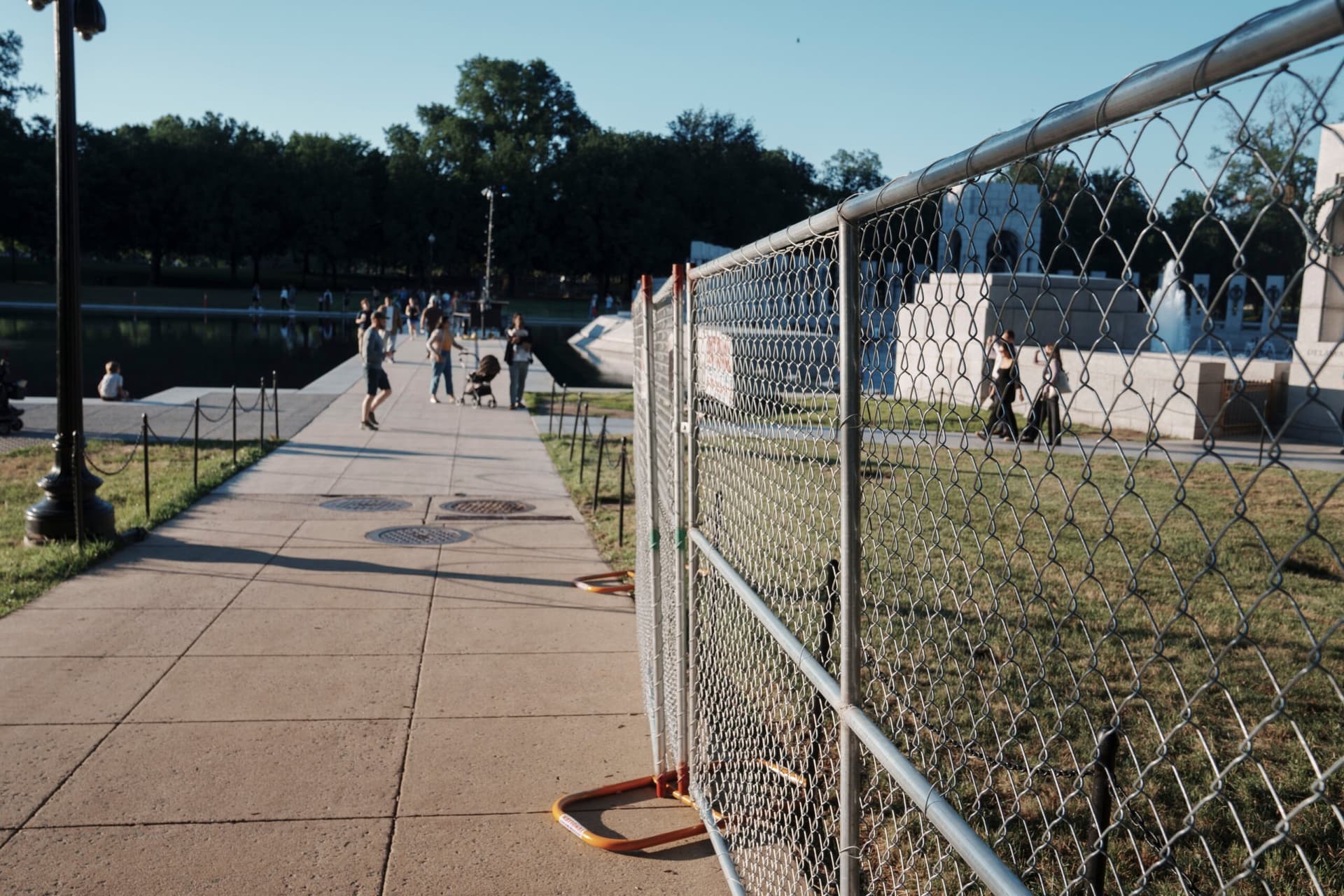 Lincoln Memorial Reflecting Pool faces tighter police scrutiny amid crackdown
