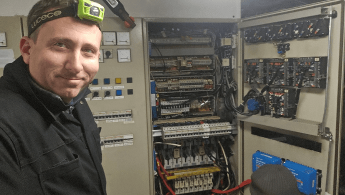 Marine Surveyor Shares Electrical Safety Advice and Lithium Upgrade Warnings for DIY Sailors