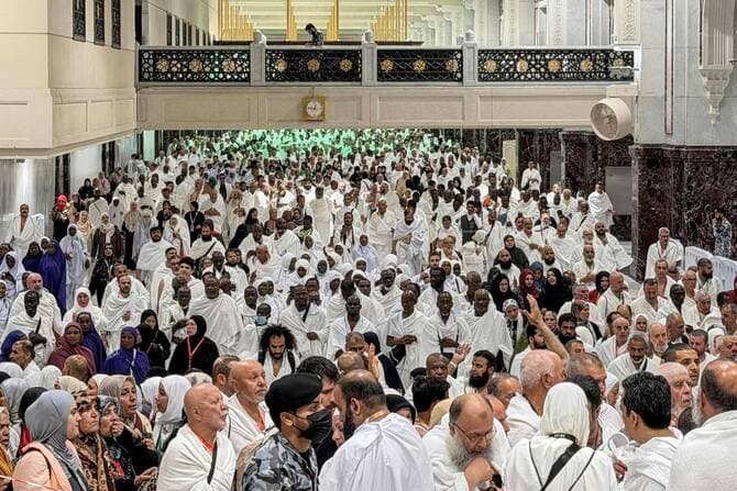 More than 1.5 million pilgrims arrive in Saudi Arabia for Hajj