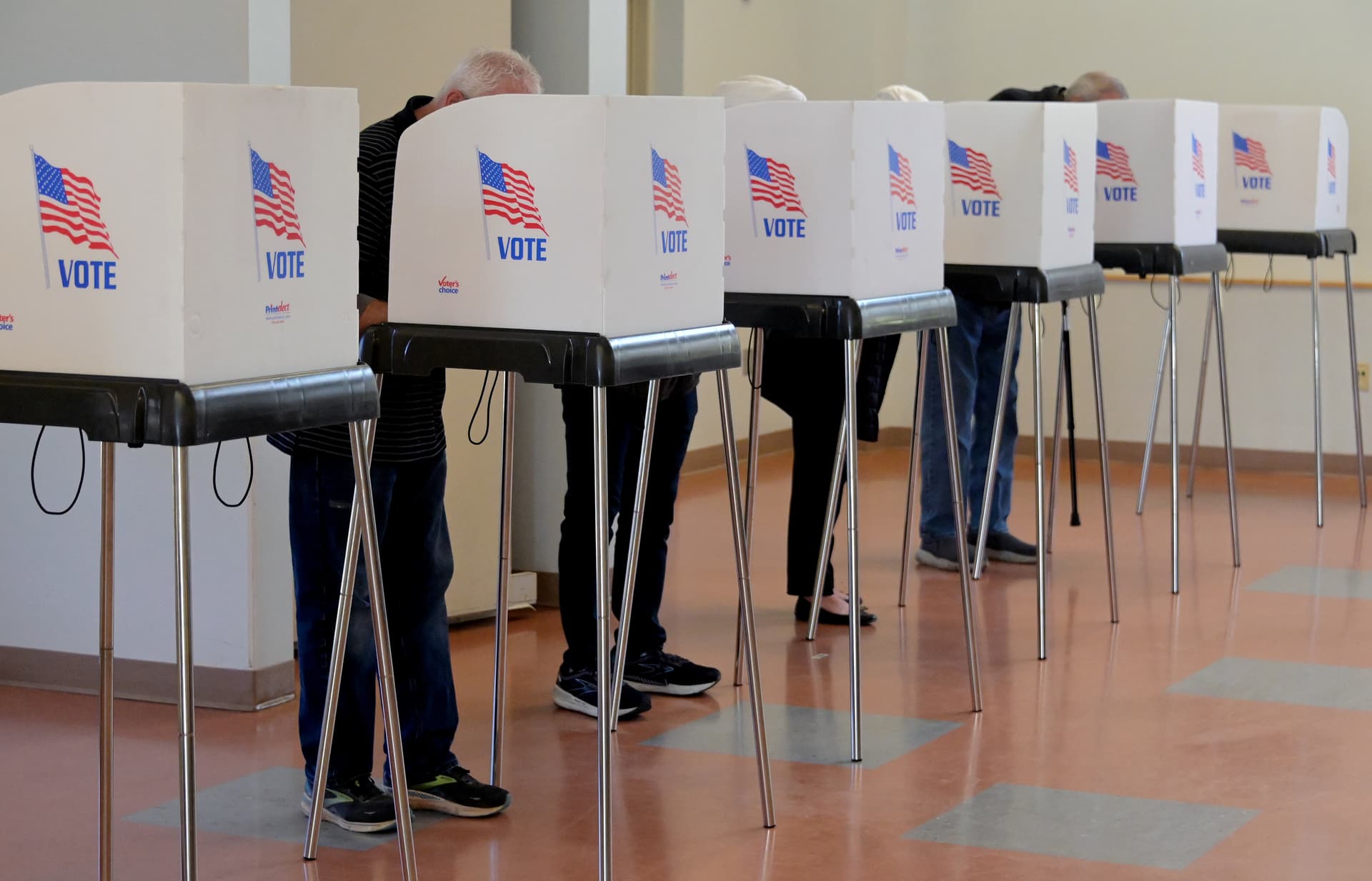 Voters head to polls in key June primaries shaping Congress