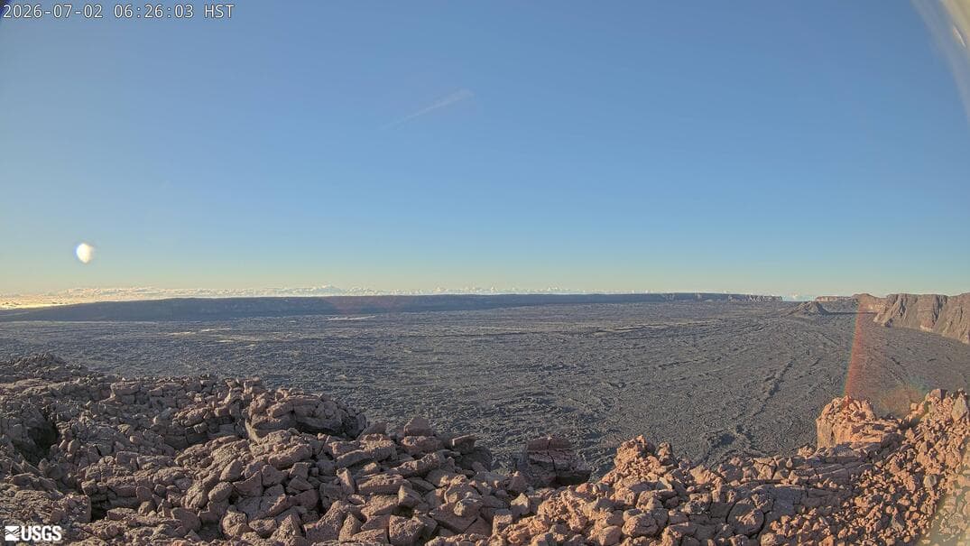 Mauna Loa remains quiet as earthquake activity eases in June