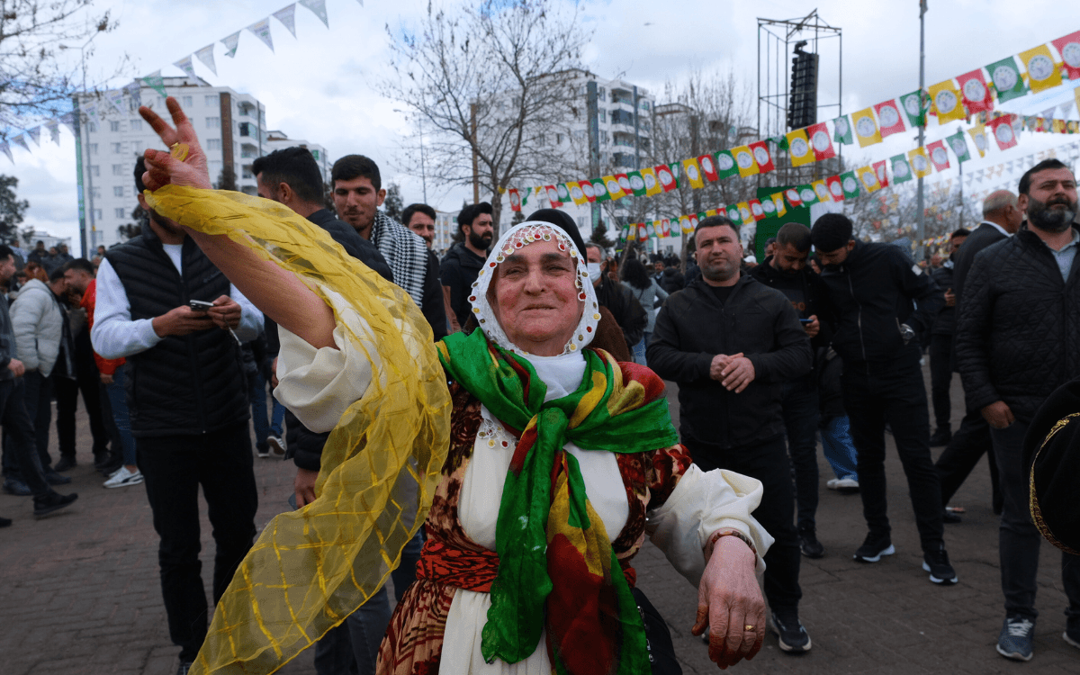 Kurds Lit Newroz Fires Across Turkey Amid Fragile Peace Hopes
