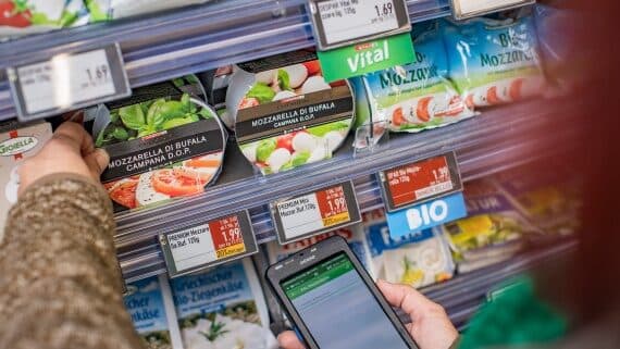 Walmart's ESL Rollout Sparks Union Pushback Over Grocery Worker Jobs