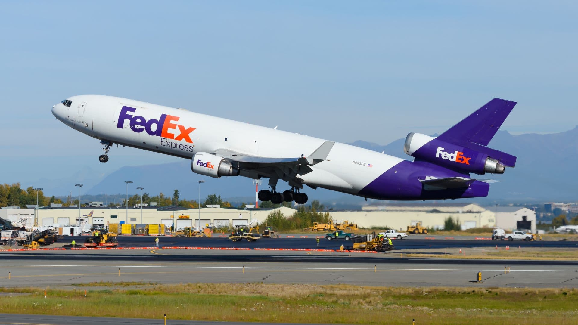 FedEx returns MD-11 cargo jets to service after FAA approval