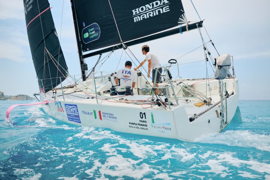 Wind stalls Tropea foiling races, Aeronautica Militare wins offshore stage