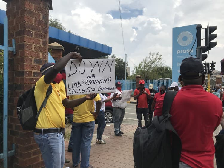 Unions Picket Lupa Restaurant Over Alleged Tip-Based Pay and Undocumented Hiring