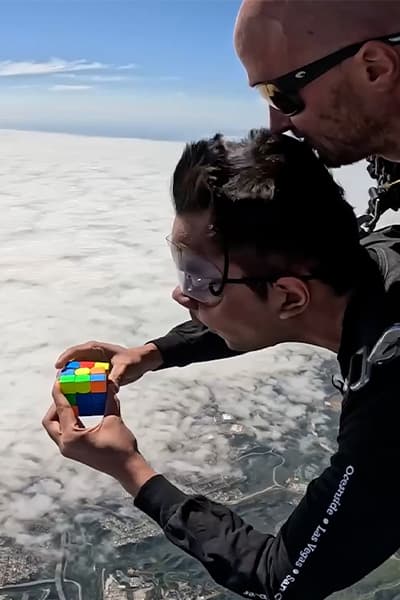 Man solves Rubik's Cube in freefall, sets skydiving world record