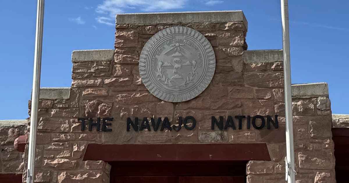Navajo Nation pauses $500,000 shelter funds amid procurement dispute