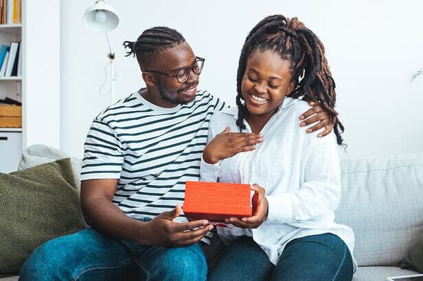 Brazil Valentine’s Day shoppers plan to spend more on chocolates and sweets