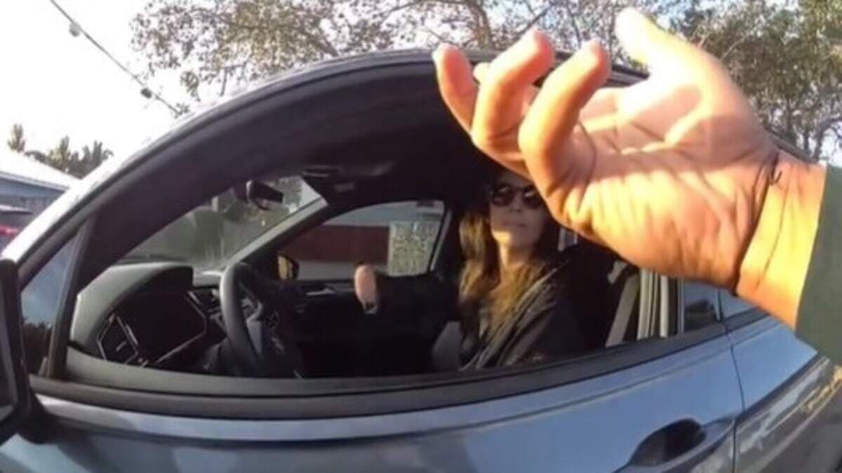 Florida driver born without right hand gets texting ticket dismissed