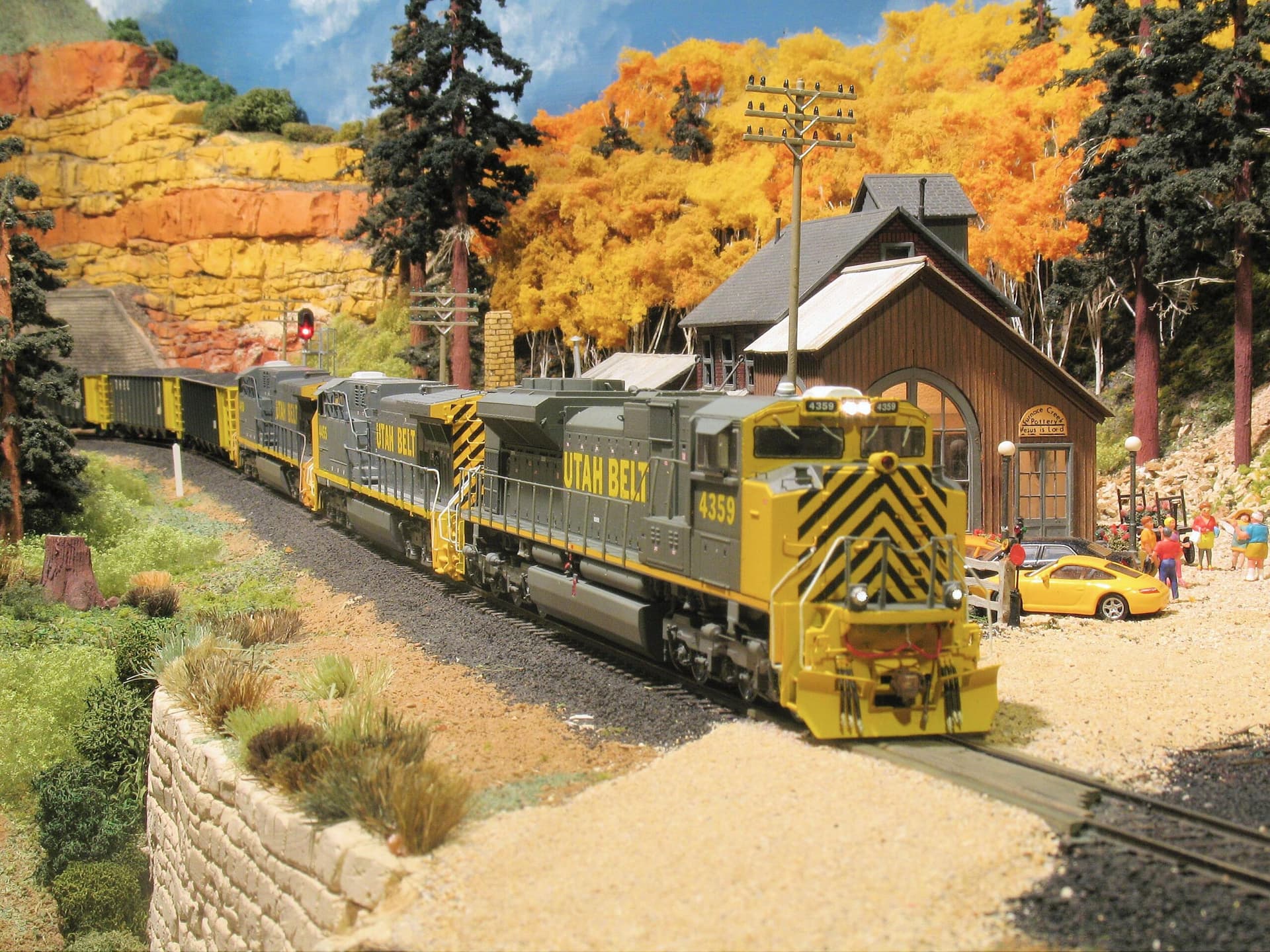 How to Choose the Right Model Train Scale for Your Space and Goals
