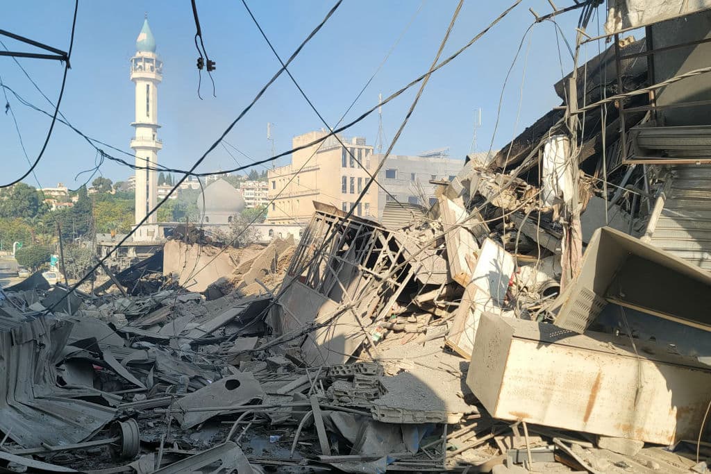 Israeli strikes destroy Nabatieh’s historic market, killing mayor and 15 others