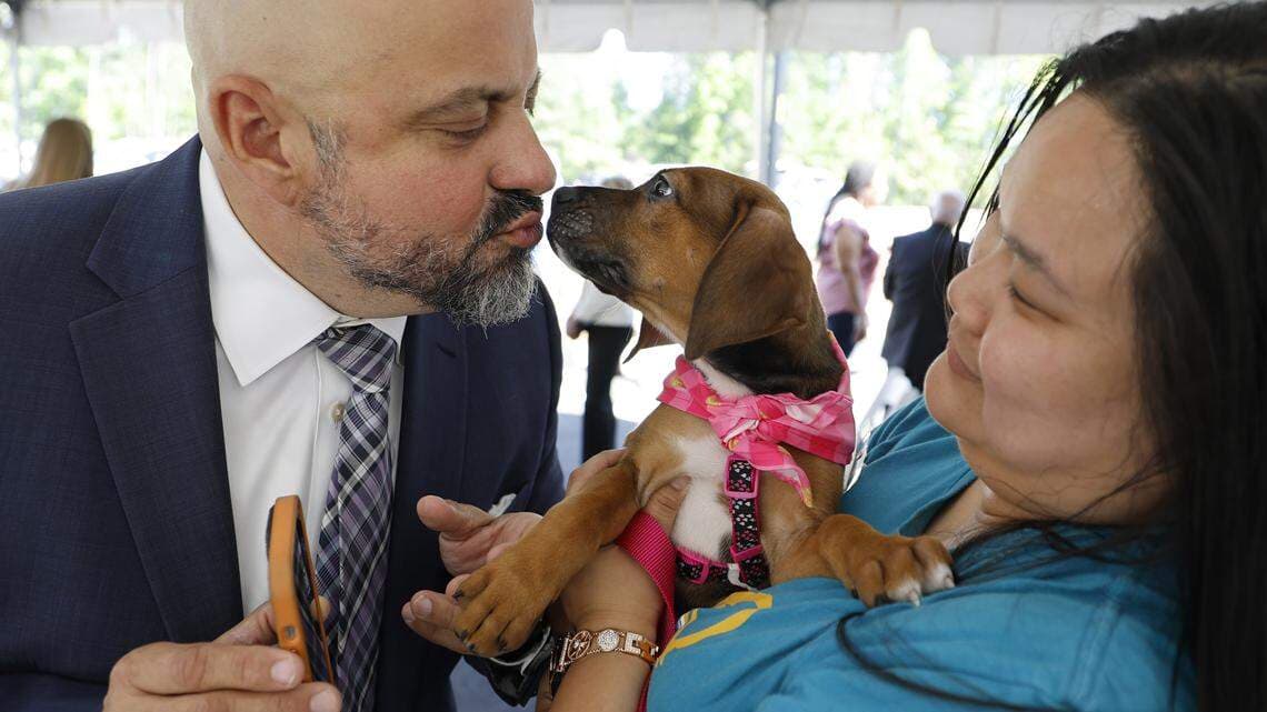 Police search Four Oaks officer’s home in 2004 Garner teen killing case