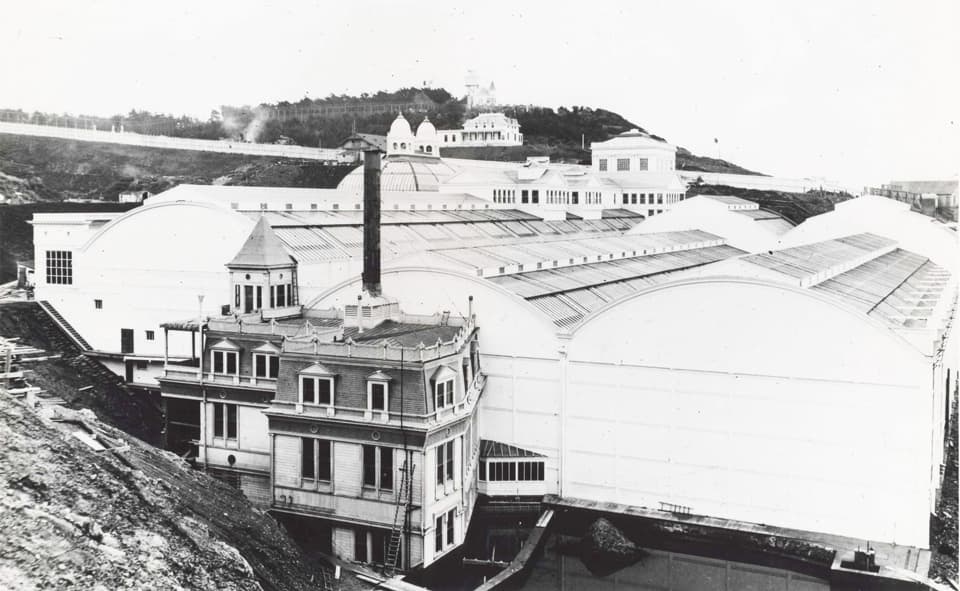 Lands End trail mixes coastal views, hiking and Sutro Baths history