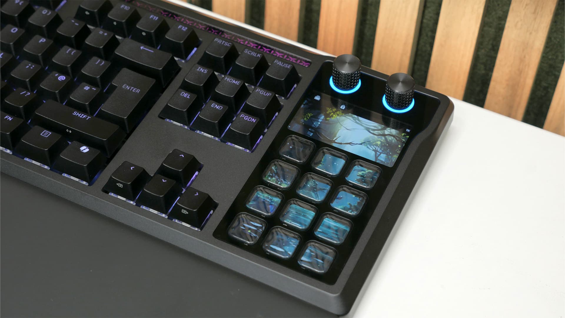 Corsair Galleon 100 SD packs Elgato-style Stream Deck into keyboard