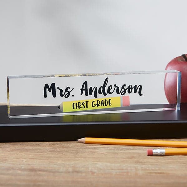 Personalized teacher desk name plates spotlighted in early gift guide picks
