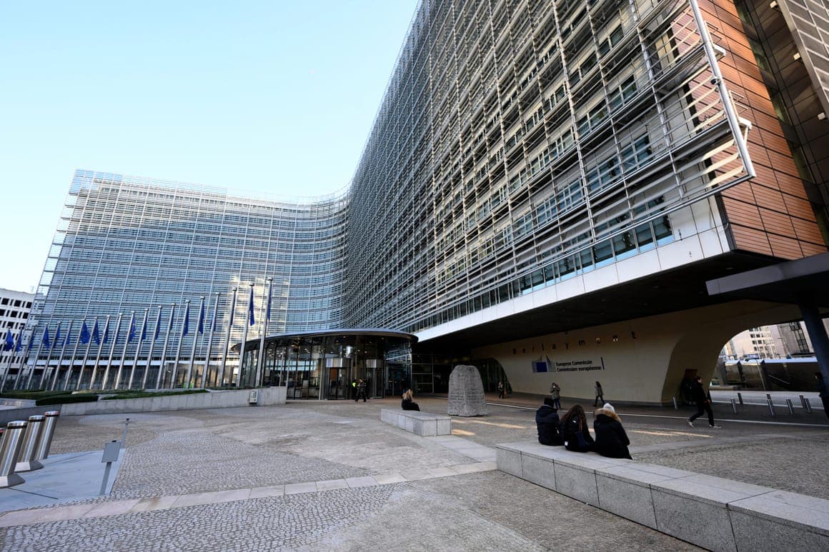 Europe pushes for tech sovereignty, backs homegrown cloud and chips