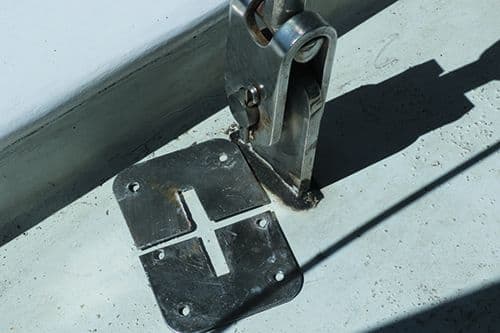 How to inspect sailboat chainplates before costly rigging failure