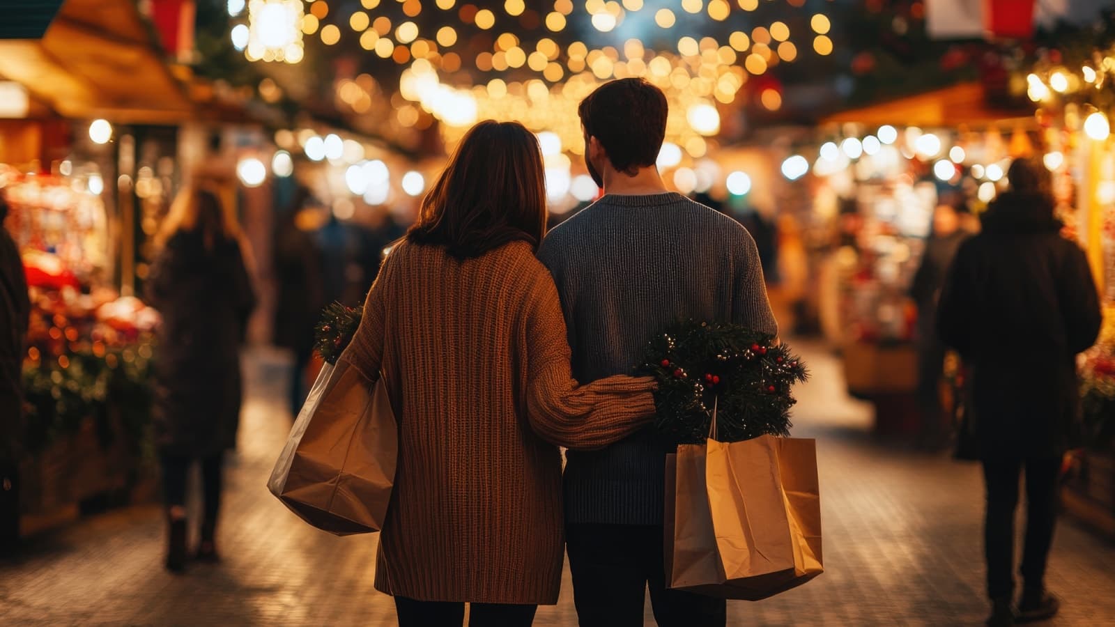 PwC sees stronger holiday gift spending, gift cards lead early shopping
