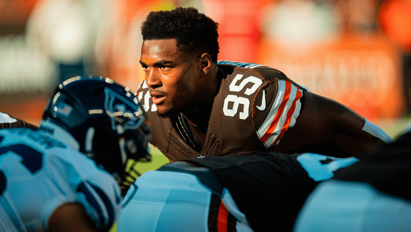 Myles Garrett Breaks Single‑Season Sack Record with 23rd Takedown