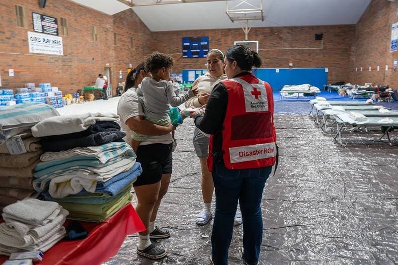 Red Cross Emergency Center on Standby at Kapa'a Middle School for Kona Low