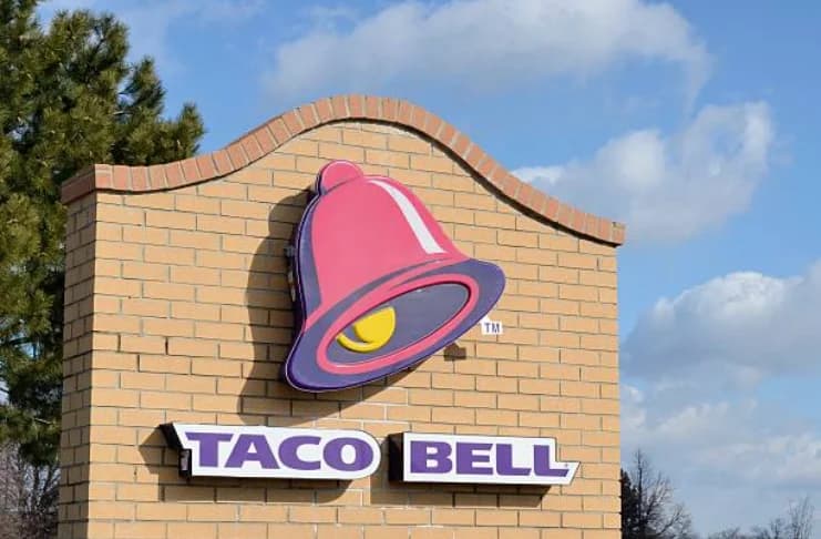 Taco Bell Expands Tacos & Tuition Program, Enhances Hourly Benefits