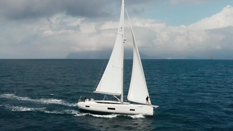 Simple Rig Check Before Your Passage Could Save Your Mast