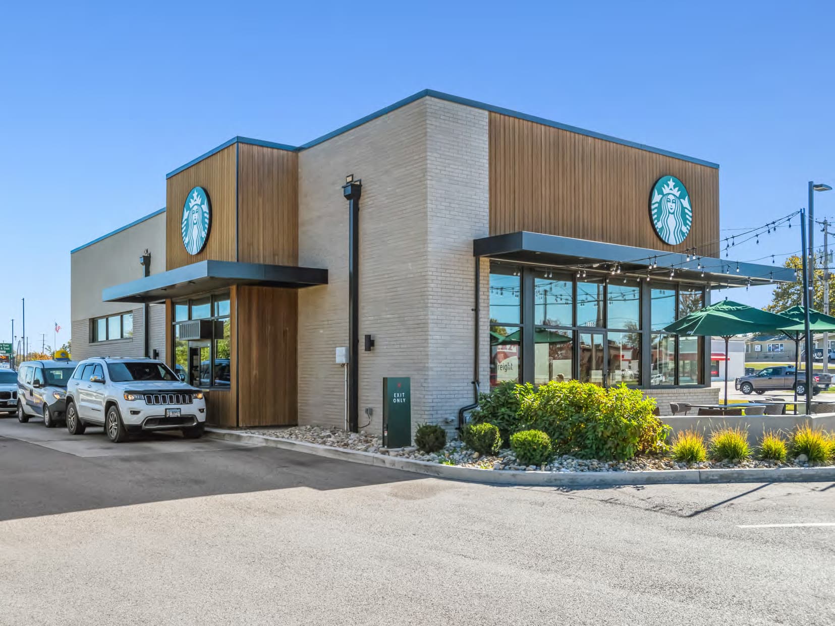 Starbucks sees smaller stores, drive-thrus as path to 5,000 more U.S. units