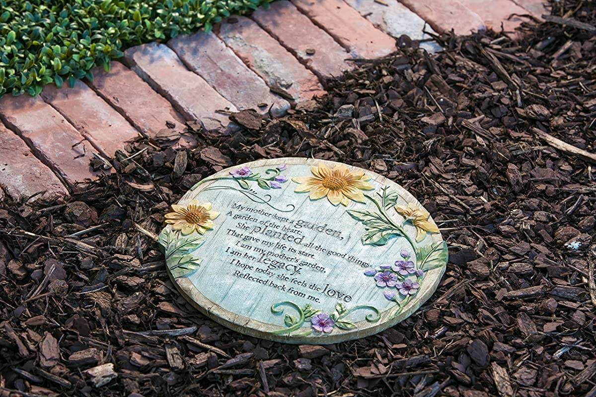 Keaau artist turns mother’s ashes into stones for Mother’s Day remembrance
