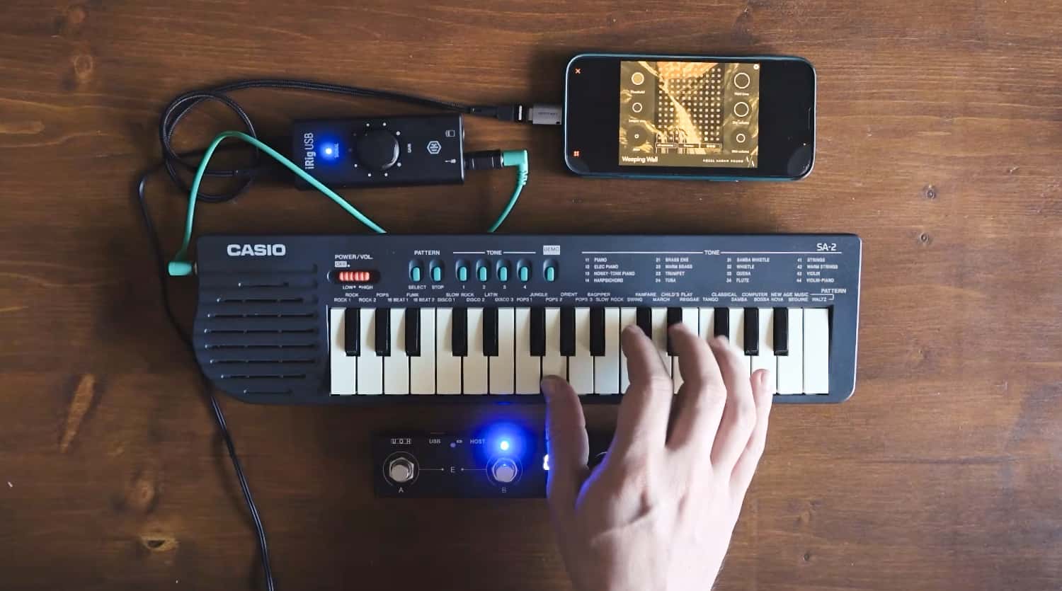 vekoni turns a Casio SA-2 toy keyboard into an ambient orchestra