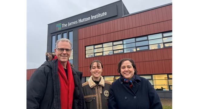 SeaDyes Secures £200,000 to Scale Seaweed-Based Textile Dyes in Scotland