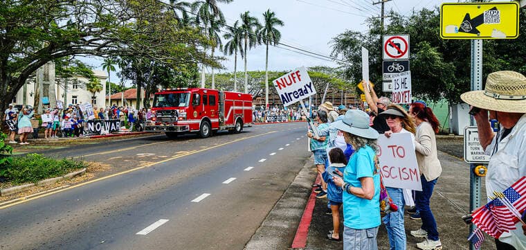 Over 2,750 Kauai Residents Rally at Three Sites Against Federal Policies