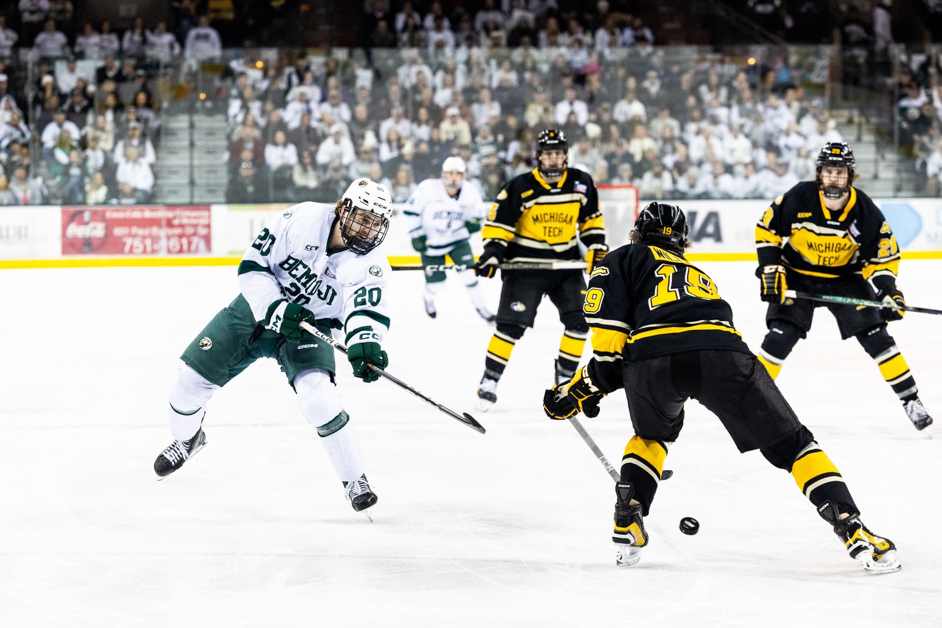 Bemidji State falls to Michigan Tech 5-2 at Sanford Center