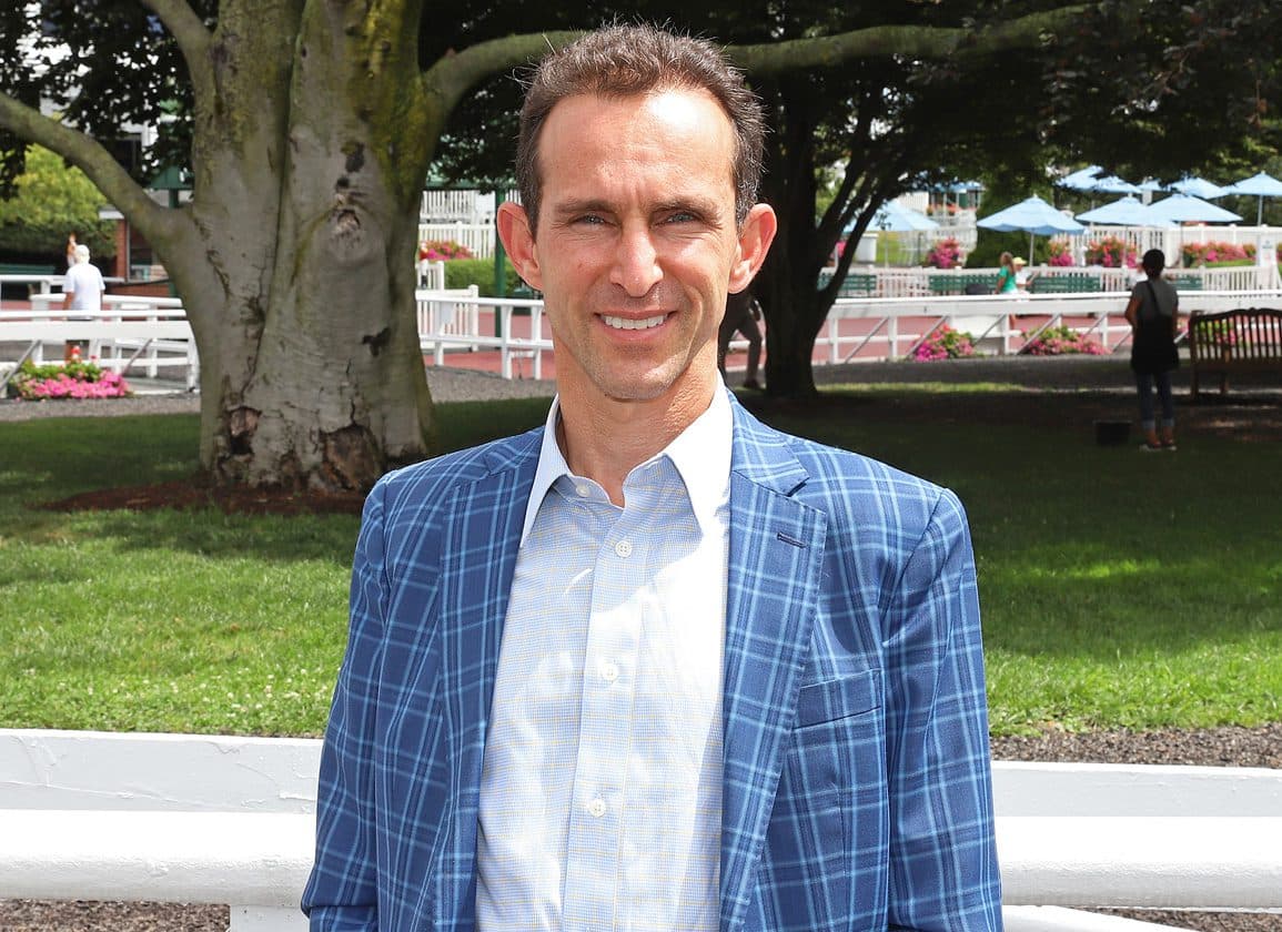 Domínguez champions second careers for jockeys after retirement, injury