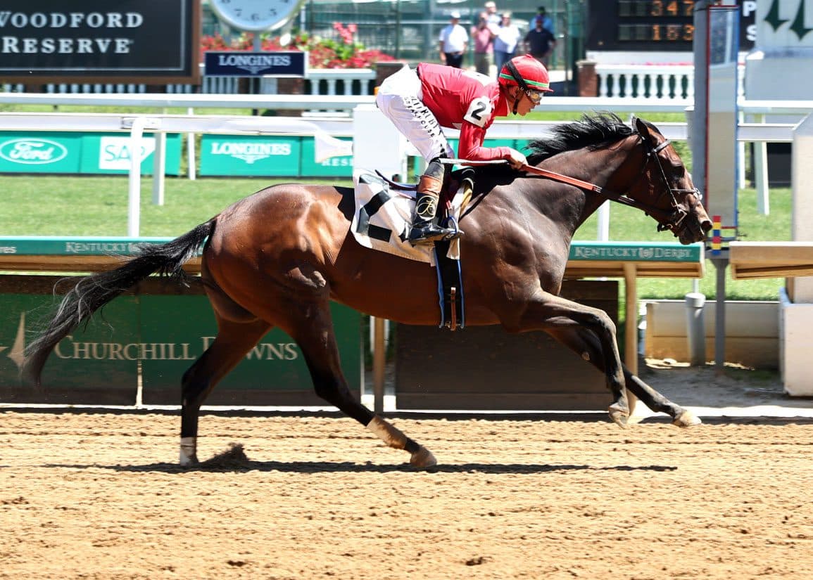 Twirling Aces impresses in Churchill Downs debut, wins by 2 3/4 lengths