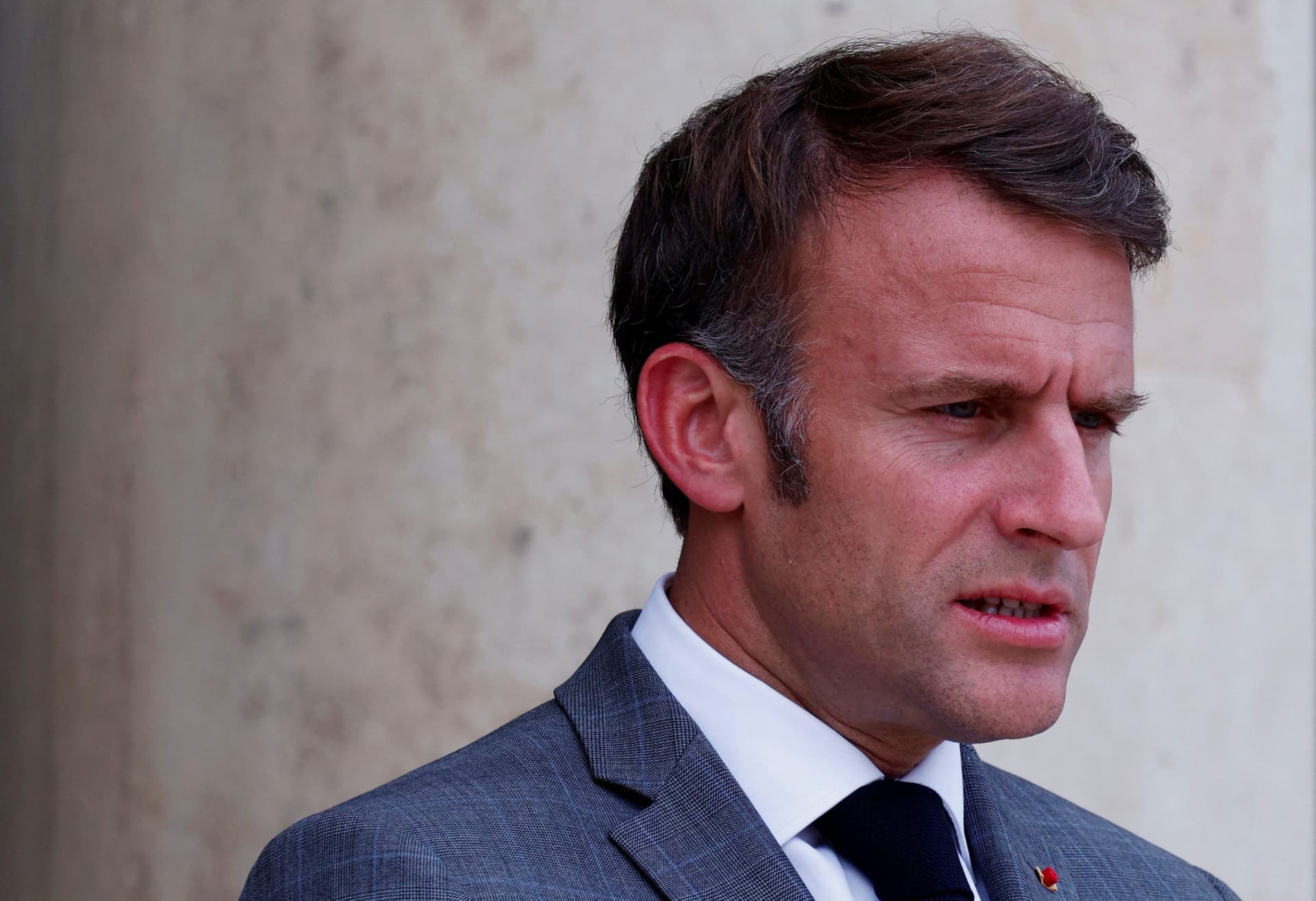 Macron’s Authority Tested as France Faces Fresh Government Collapse