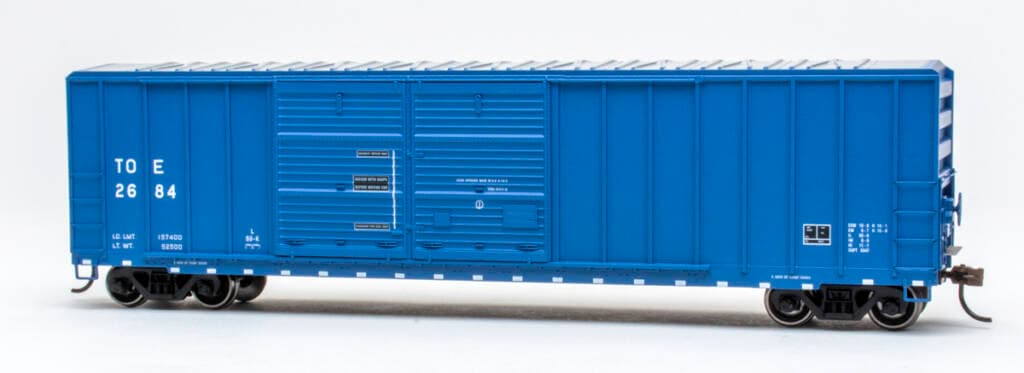 Athearn Releases Newly Tooled HO FMC 5077 Offset Boxcar Line