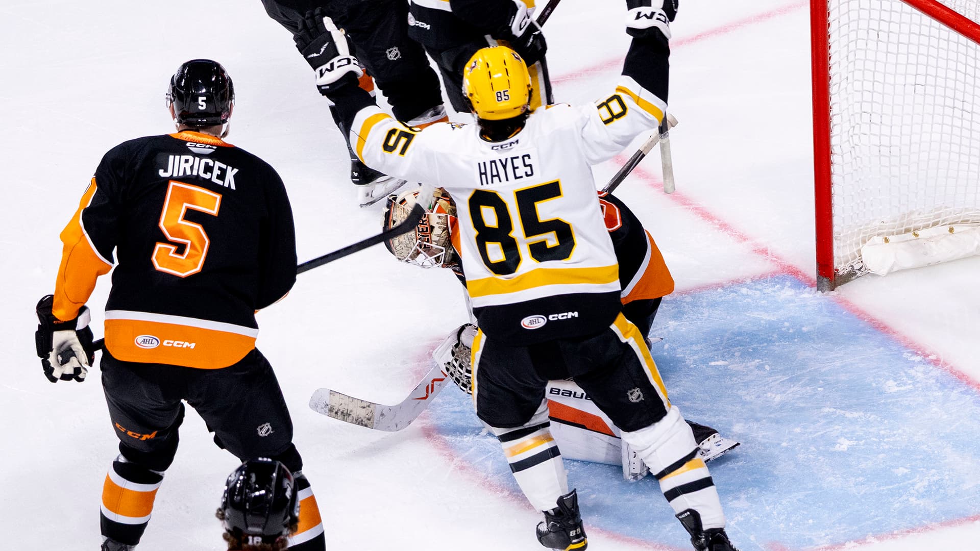 Hayes Shines as Penguins Down Phantoms for Fifth Straight Win