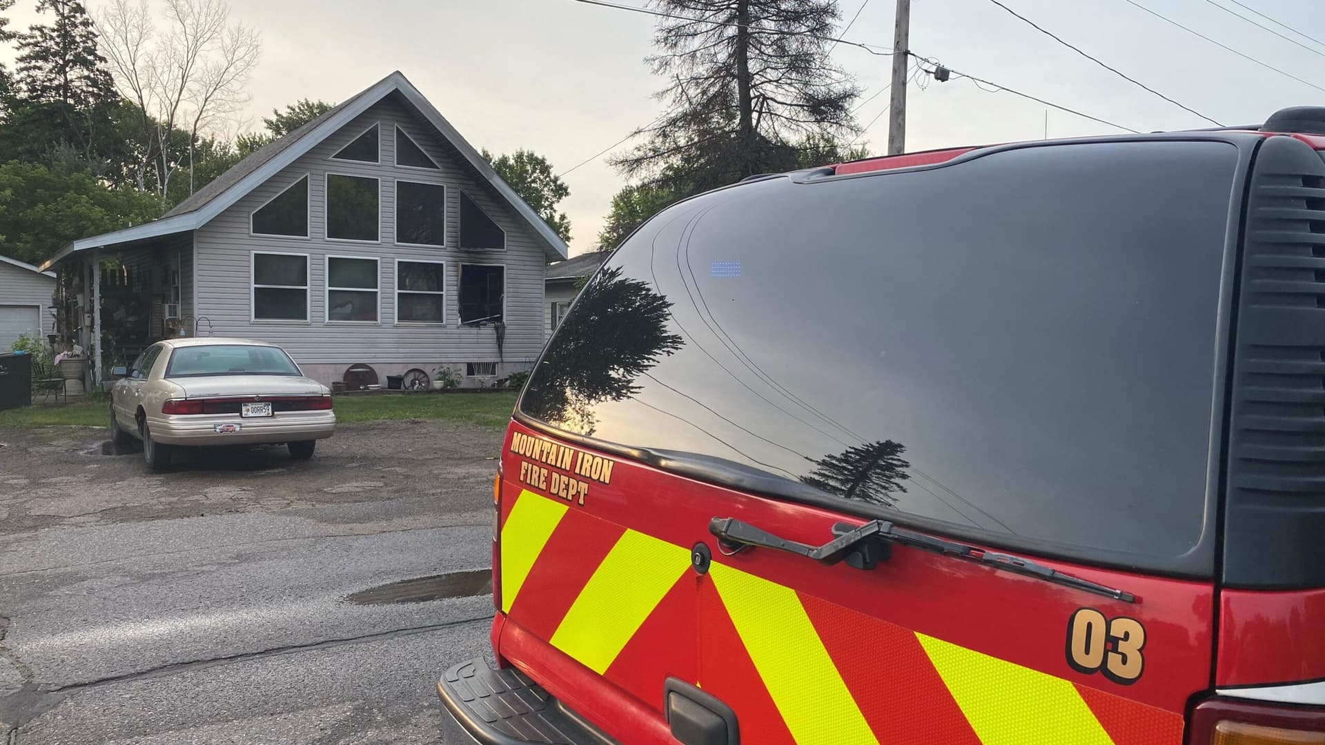 Early-morning Mountain Iron house fire sends one to hospital