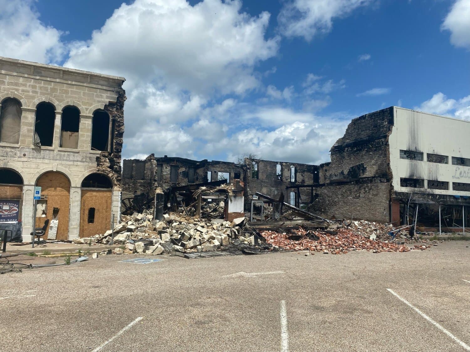 Demolition nears for burned west side of Gatesville courthouse square